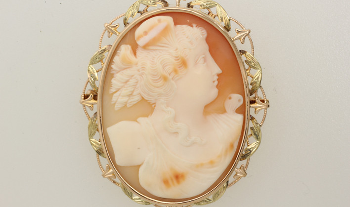 14Kt Yellow & Green Gold Cameo Brooch