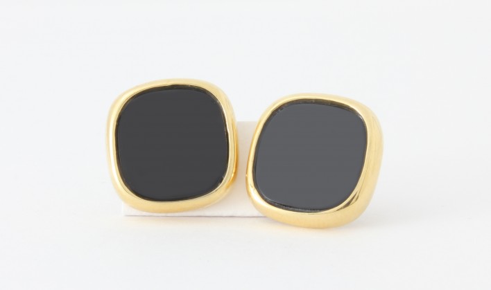 ESTATE 18K YELLOW GOLD AND BLACK ONYX CUFF LINK SET