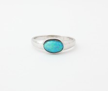 14KW NATURAL AUSTRALIAN OVAL OPAL RING