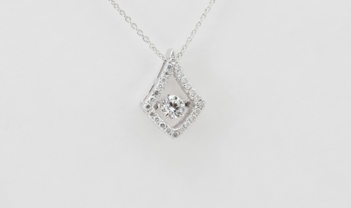 14KW SHIMMERING DIAMOND PENDANT ON A 16″ CHAIN